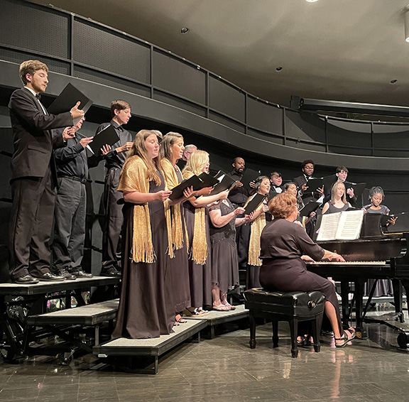 A photo of the Community Chorale singers.
