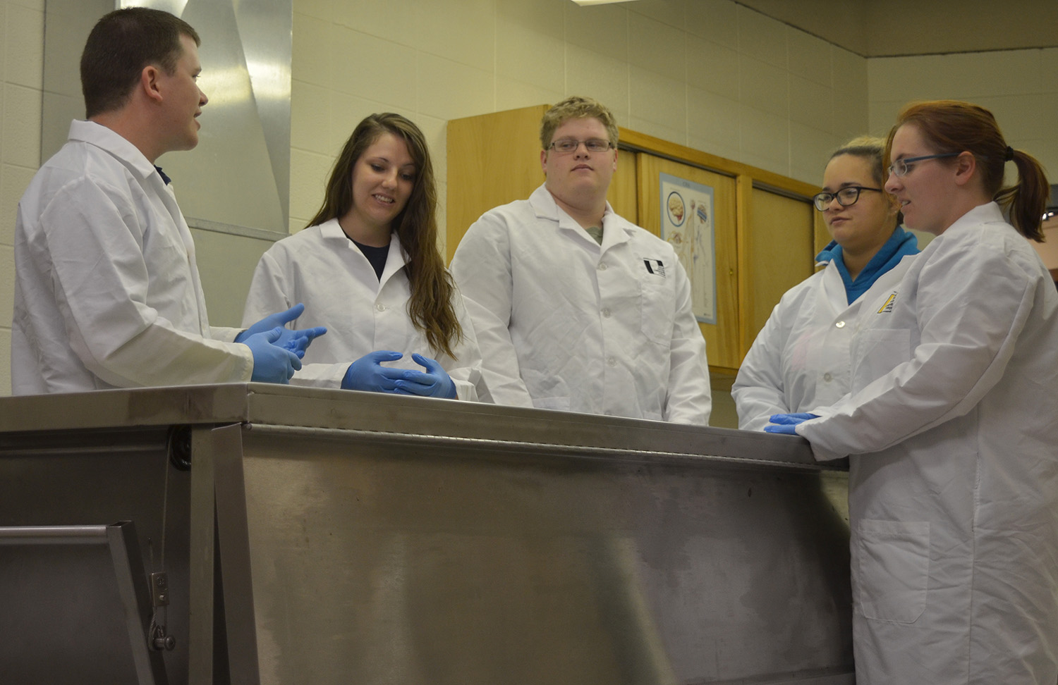 A photo of students in the Cadaver Lab.
